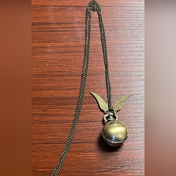 New Beautiful Harry Potter Golden quidditch snitch pocket watch - Picture 5 of 8